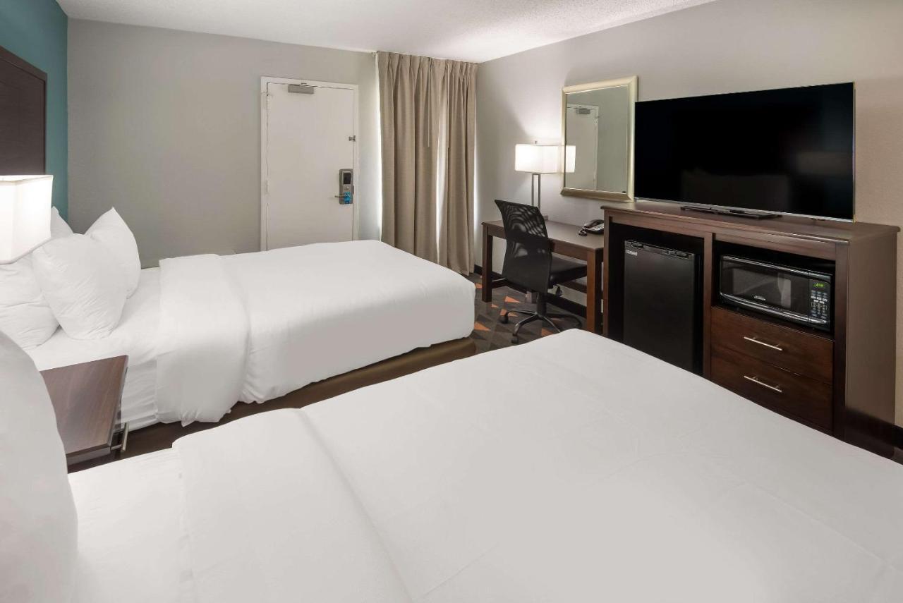 Hotel Clarion Pointe Indianapolis Northeast à Castleton Extérieur photo