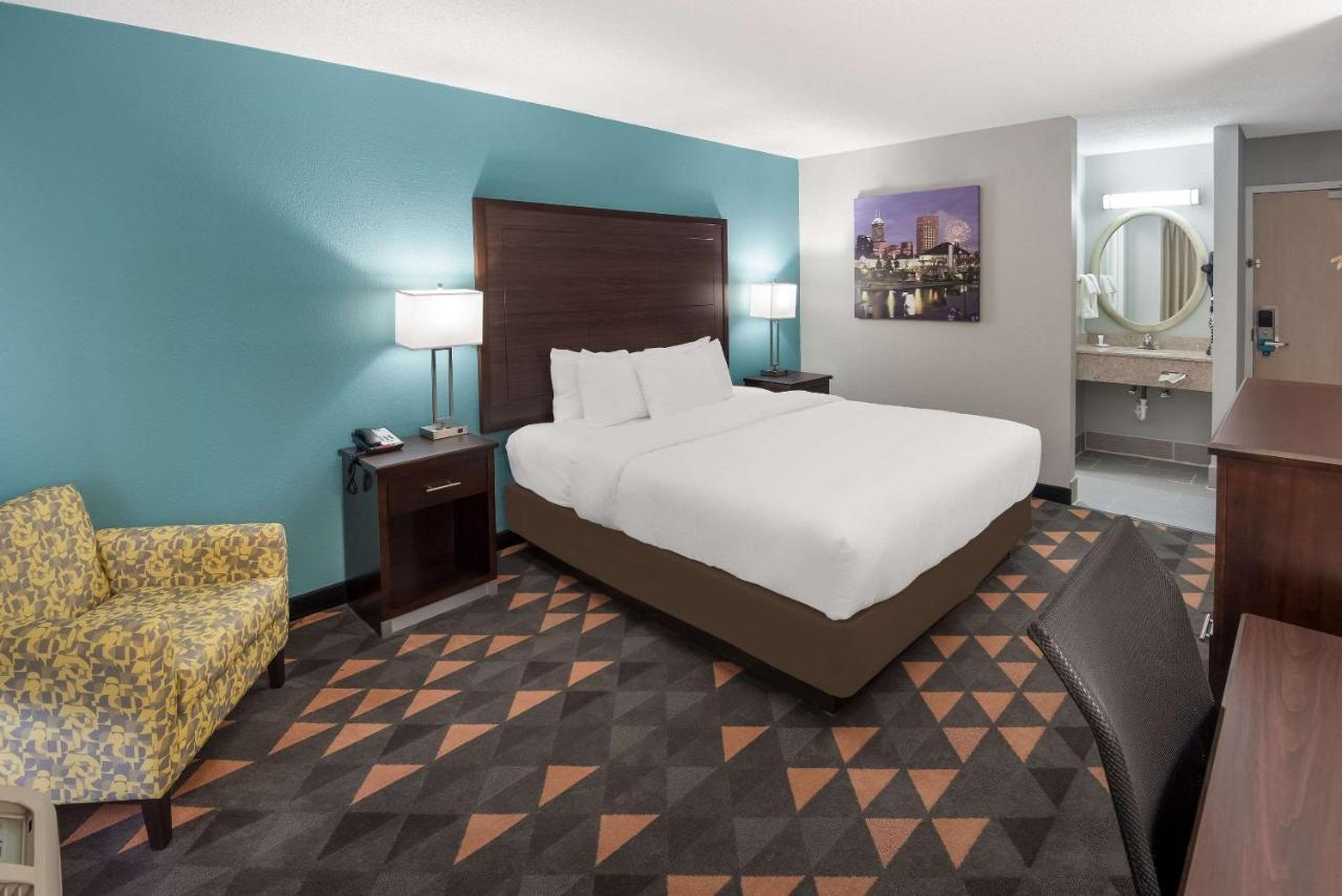 Hotel Clarion Pointe Indianapolis Northeast à Castleton Extérieur photo